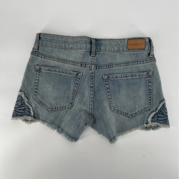 Aeropostale Cut Off Distressed Embroidered Jean Shorts Size 00 Women’s - Picture 3 of 6